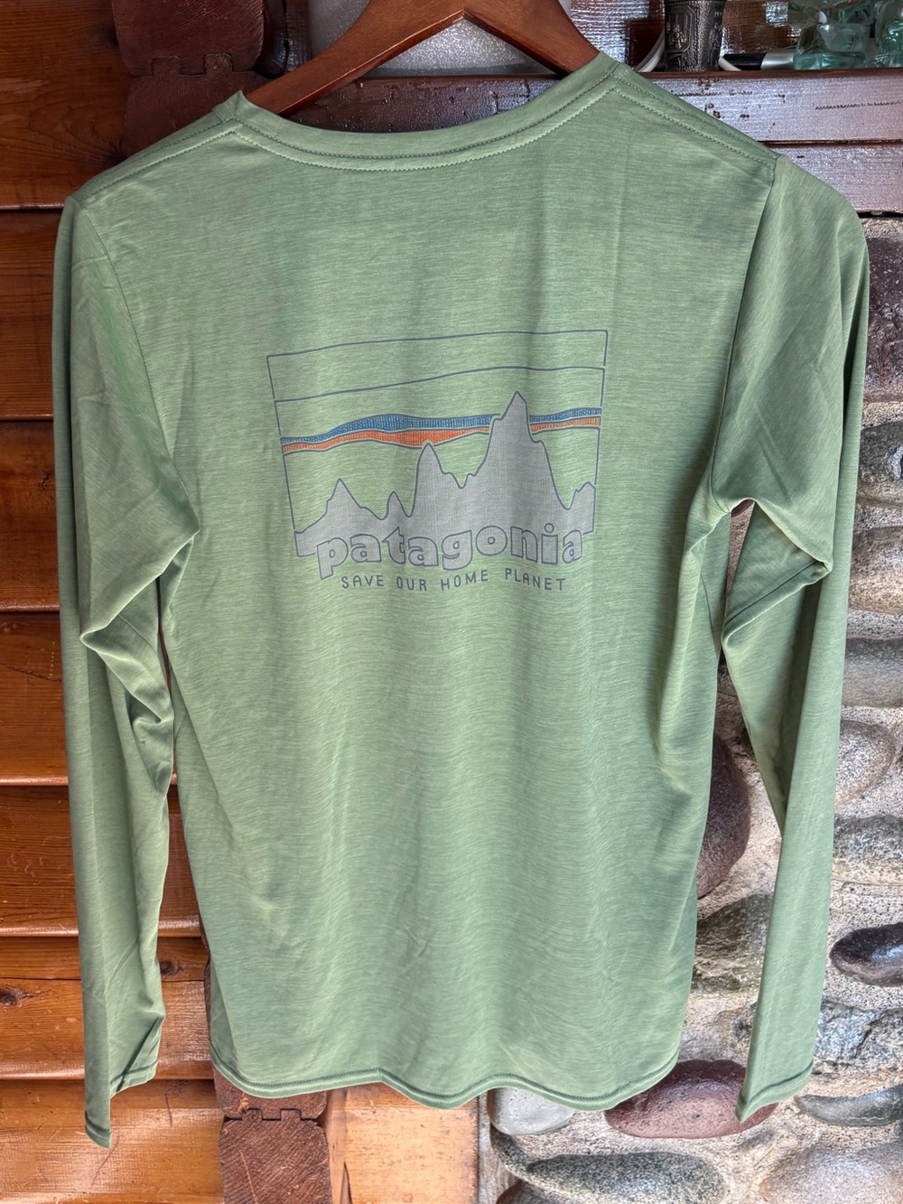 Patagonia Capilene Cool Daily Graphic Long Sleeve Shirt Green M
